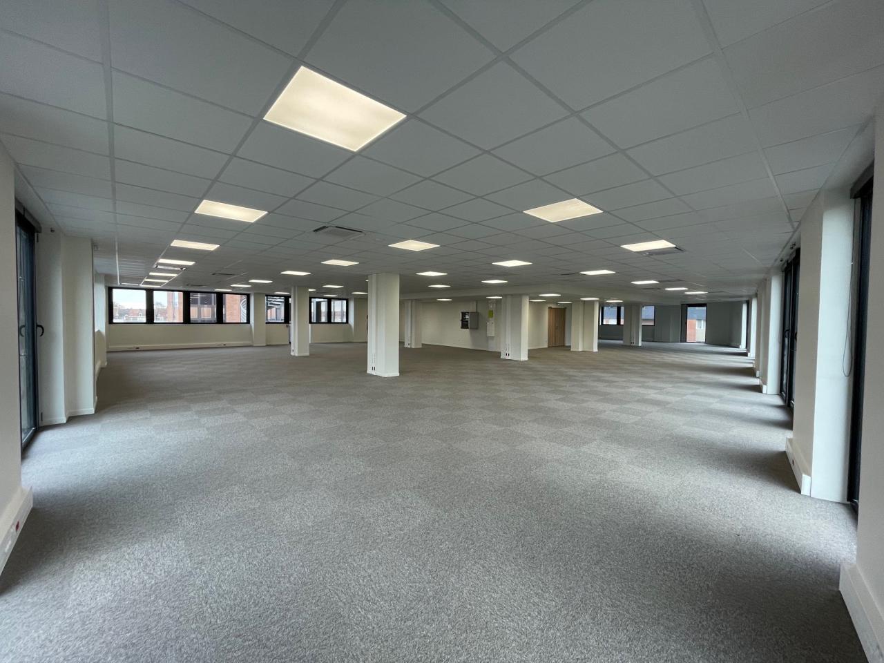 Bureau La Madeleine 1819m² Location bureau La Madeleine Nord OLBUR2114213 9
